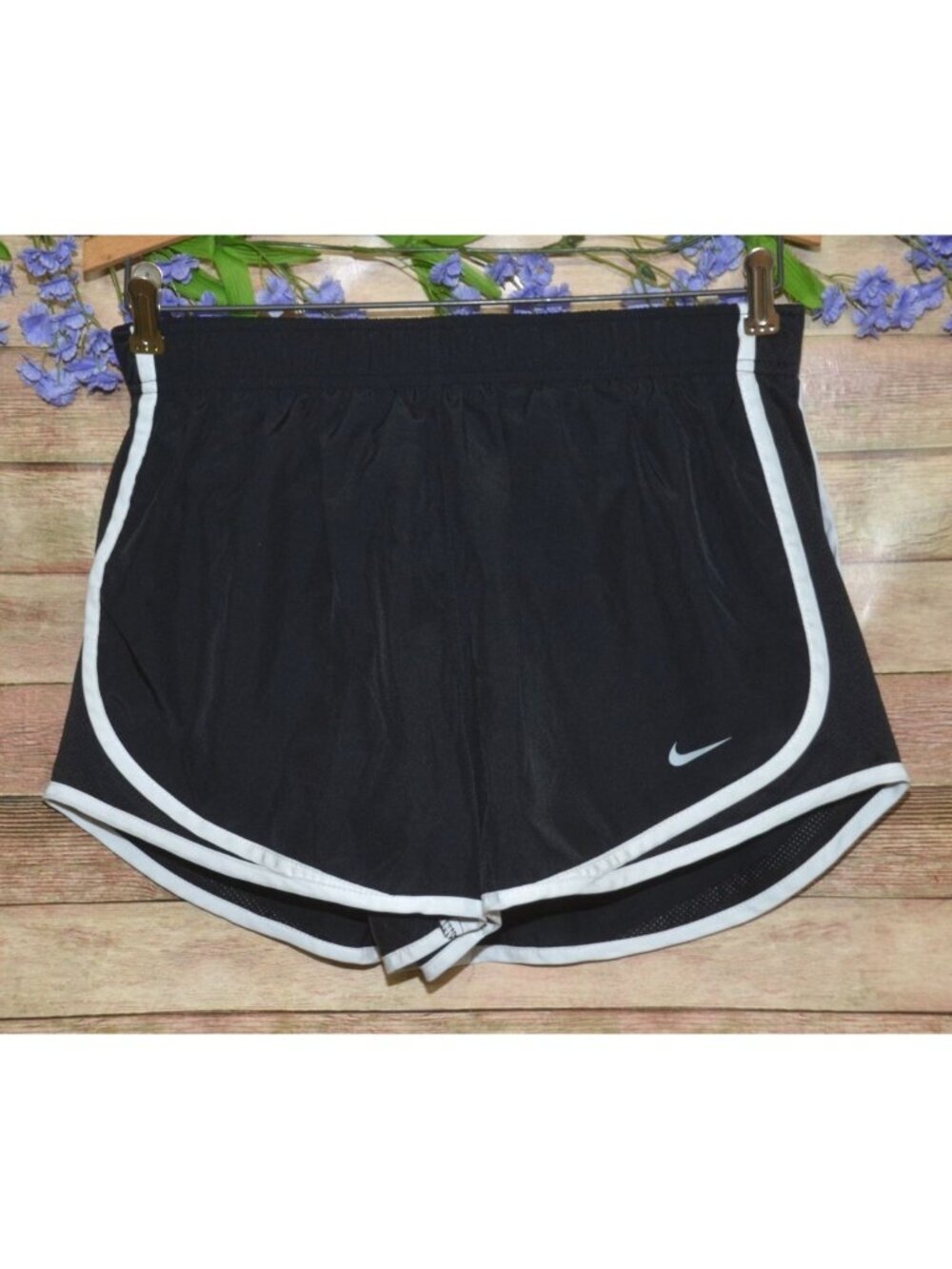Nike Dri Fit Tempo Ladies Running Shorts M Drawstring Lined White Stripe Workout
